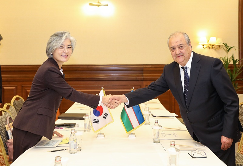 Minister of Foreign Affairs Has Meetings with her Counterparts of Central Asian Countries on Occasion of 12th Korea-Central Asia Cooperation Forum 